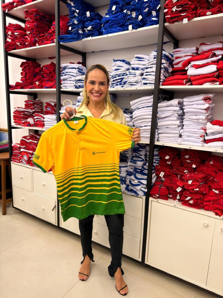 Presidente do SINCON, Elâynne Guimarães. Presidente do SINCON, Elâynne Guimarães.